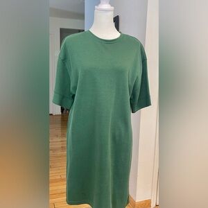 ZARA, NWOT, green short sleeve dress!